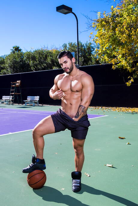 Black hunky guy Micah Brandt and american hunk Arad Winwin fuck after dick sucking outdoor