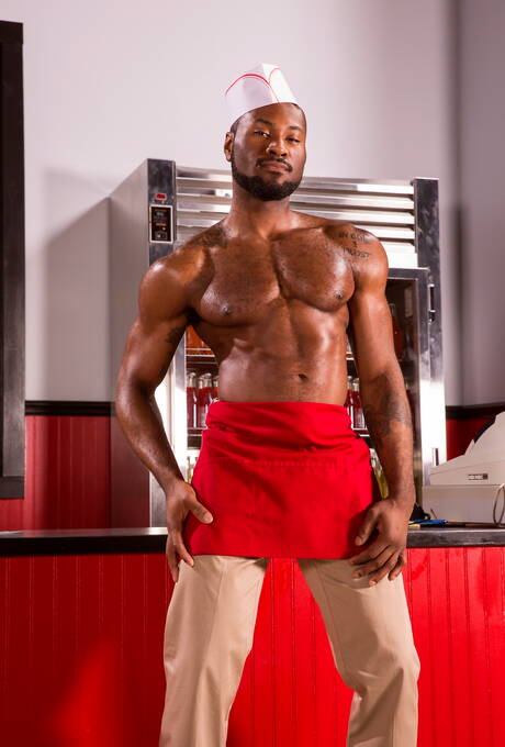 Die sexy Amerikaner Superhengst Noah Donovan und Superhengst Bennett Anthony in heißer interracial Action