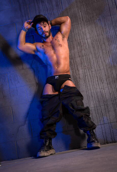 性感的美國佬，公牛 Sean Duran 和強壯的 Rafael Lords 互相猛幹