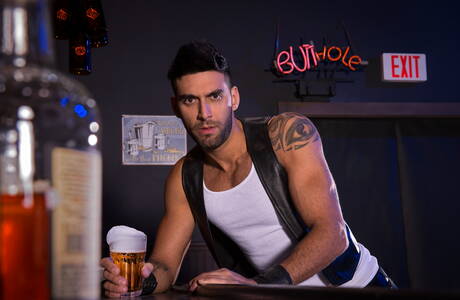 American otter Jack Vidra and canadian hairy stud Mick Stallone have a good anal sex