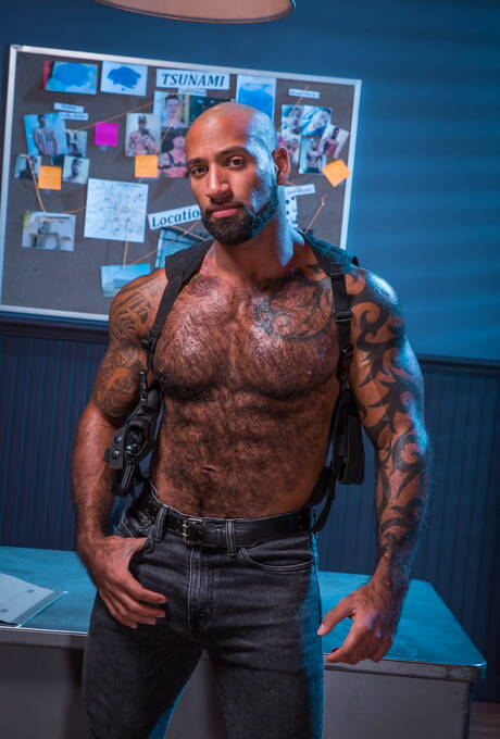 Sexy americans, bear Daymin Voss and tough guy Damian Taylor have a good oral sex