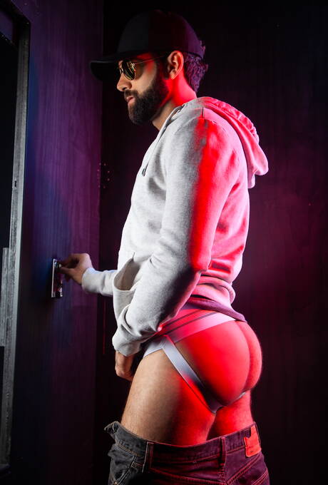 American hairy stud Tegan Zayne and canadian mature bear Drake Masters fuck ass after sucking