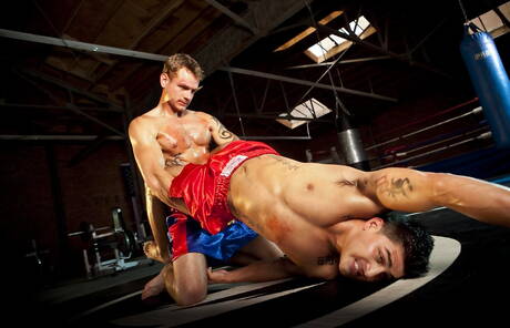 Le musclé américain Trent Diesel et Hugo Milano ont une relation sexuelle torride