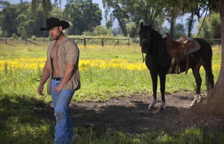 Horny guys Tom Wolfe, Parker Perry and Aybars in hot threesome ass bang outdoor