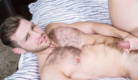 Le musclé Leon Lewis et l