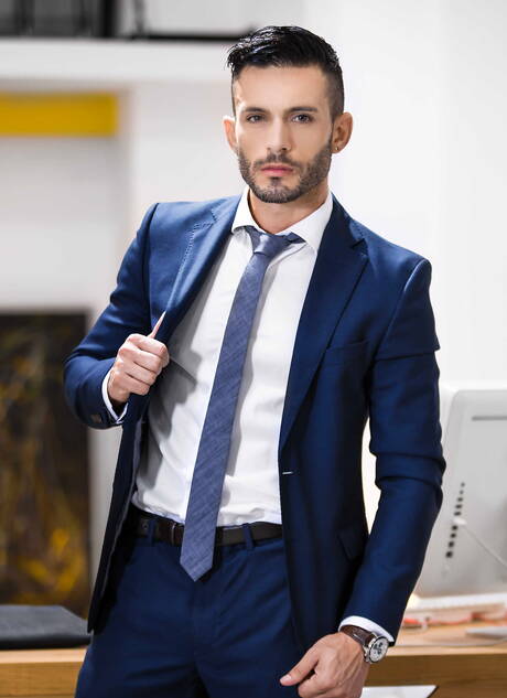 Der französische harte Kerl Theo Ford und der gut gebaute Brasilianer Andy Star haben guten Analsex