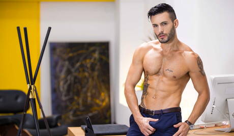 Der französische harte Kerl Theo Ford und der gut gebaute Brasilianer Andy Star haben guten Analsex