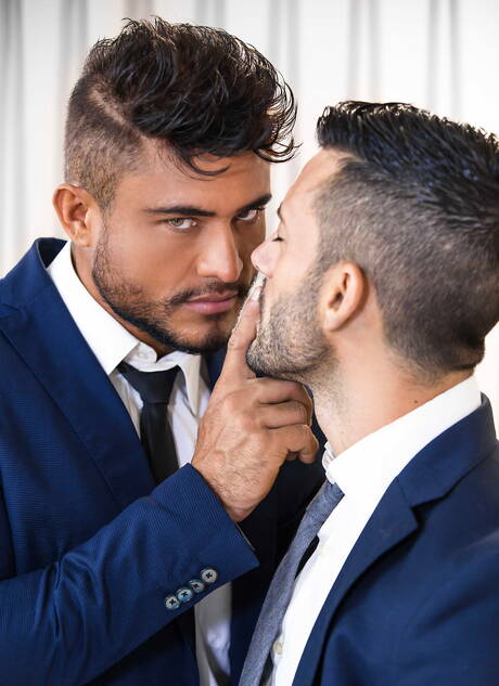 Latin beefcake Andy Star and brazilian stud Diego Lauzen have a good sex