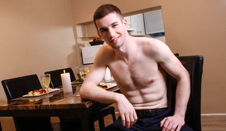 加拿大公牛Ryan Bones和Thyle進行肛交