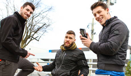 年輕帥哥Thyle被肌肉發達的鬍子Morgan Blake和Paul Canon搞砸了