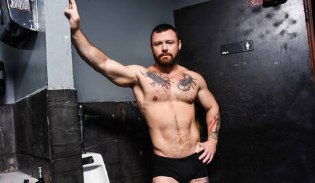 Sexy americans, hunky guy Will Braun and muscular Sergeant Miles fuck ass after sucking cock in bath