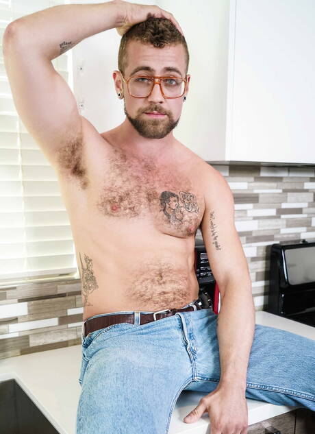 Men: Jay Austin tatoué trompe Paul et Cliff