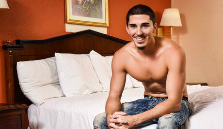 American stars husky guy Damien Kyle and hunk Ashton Mckay have anal sex