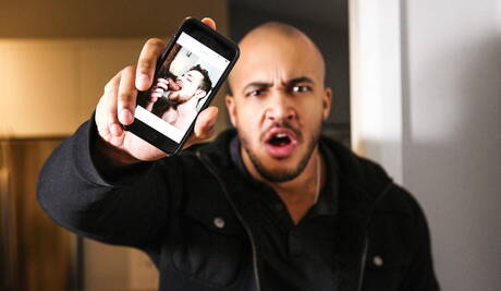 Der reife französische Bär Teddy Torres und der schwarze Hengst Jason Vario haben sich gegenseitig geknallt