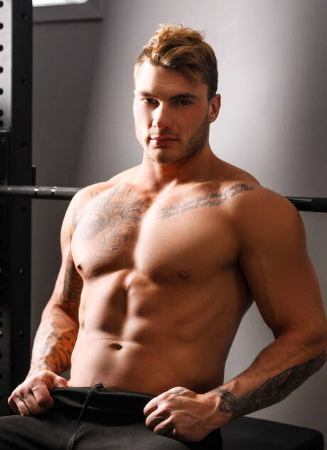 Men.com: American hunky guy Jack Hunter and canadian stud William Seed in hot ass bang