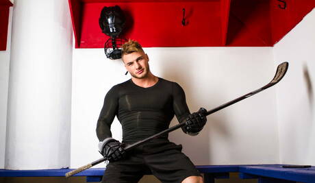 Men.com: Alex Neveo and canadian beefy William Seed have a hot sex