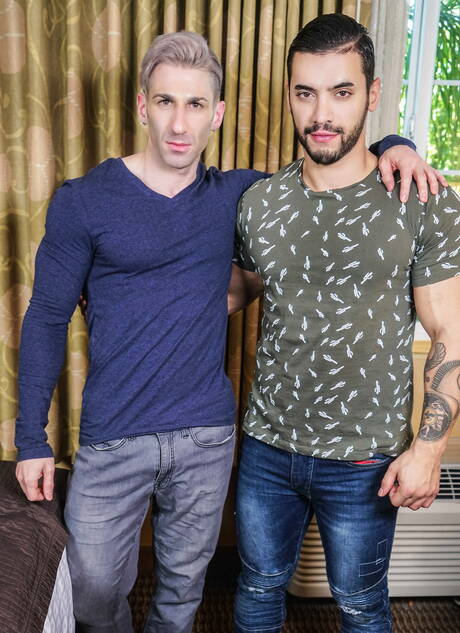 Men: American hunk Arad Winwin and hunky guy Sir Jet have a hot couple sex