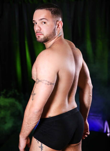 Men: Heiße Amerikaner, Superhengst Darin Silvers und muskulöser Julian Knowles lutschen und vögeln sich gegenseitig