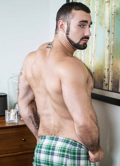 American mature bear Jaxton Wheeler and british superstud Luke Adams have a hot couple sex