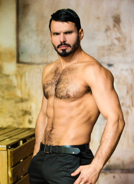 委內瑞拉毛茸茸的種馬 Jean Franko 和拉丁強壯公牛 Pietro Duarte 進行肛交