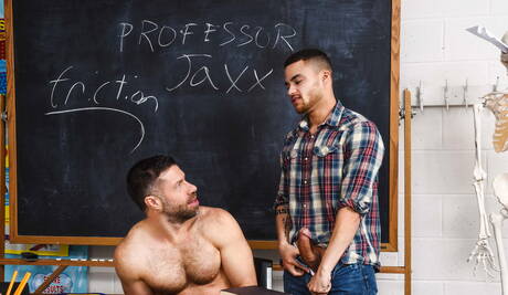 Die amerikanischen Pornostars Superhengst Tristan Jaxx und Superhengst Beaux Banks beim heißen Analsex