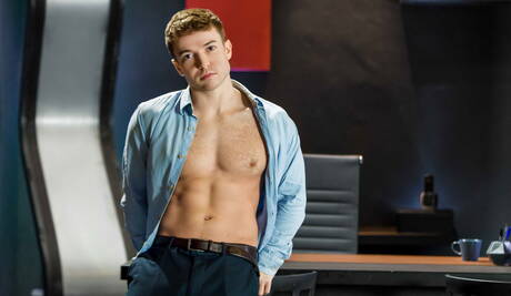 英國帥哥加布里埃爾·克羅斯和英國毛茸茸的熊喬納斯·傑克遜互相吸吮和操弄