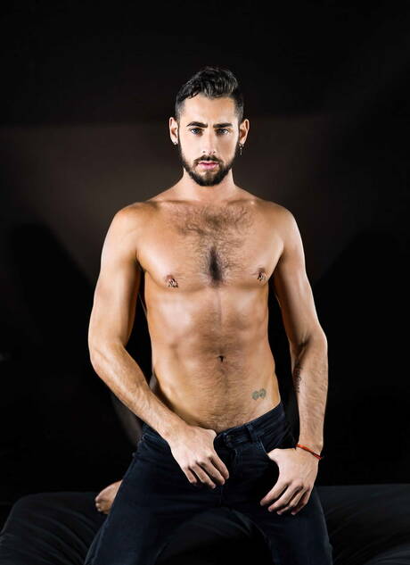 Men.com: Nasty buddies Paddy Obrian, Massimo Piano and Klein Kerr in hot threesome ass bang