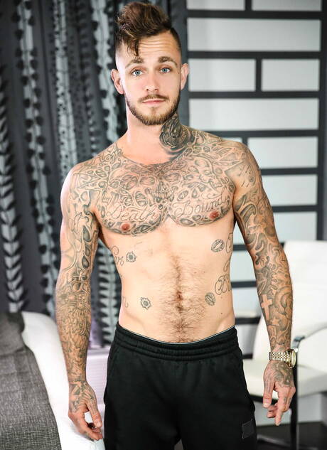 Men: Nice american boys husky guy Paul Canon and beefy Brian Michaels love each other