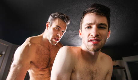 Thyle en de Amerikaanse husky-man Alex Mecum hebben een hete seks