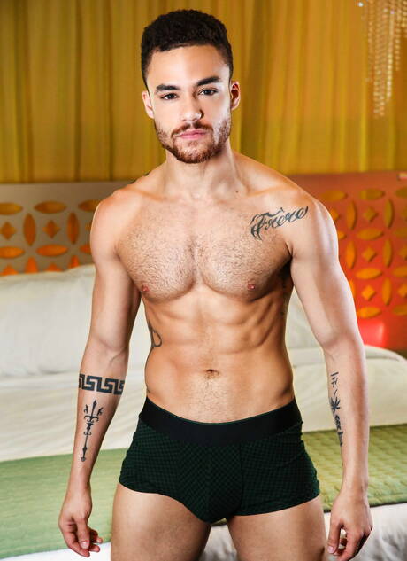 Nasty buddies Dalton Briggs, Jj Knight and Diego Sans have a good threesome sex