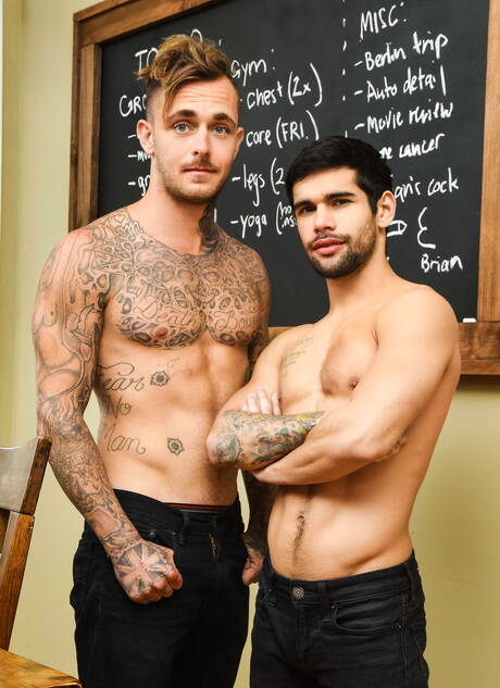 Die amerikanischen Pornostars Brian Michaels und Otter Ty Mitchell haben guten Analsex