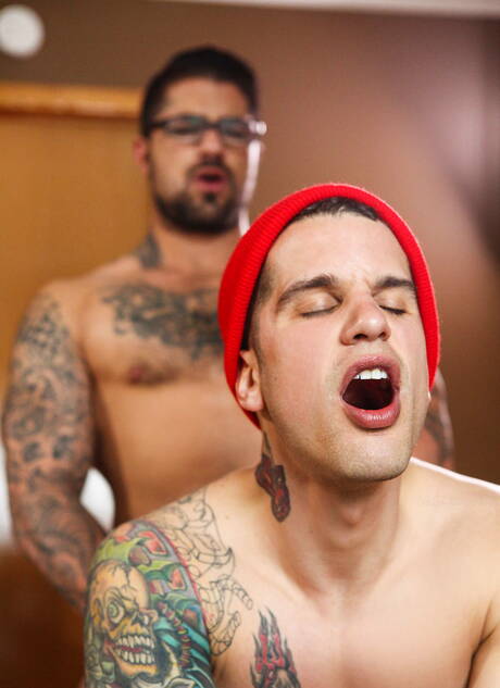 Canadian bull Ryan Bones and canadian beefcake Pierre Fitch in hot homosexual action outdoor