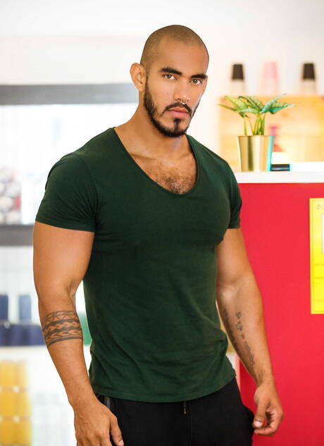 Latin hairy stud Jean Franko and venezuelan hairy bear Louis Ricaute in hot anal sex