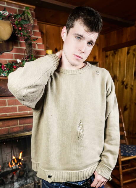 Aspen, Vadim, Colby Keller, Xander, Griffin en Noah in wilde mannenorgie