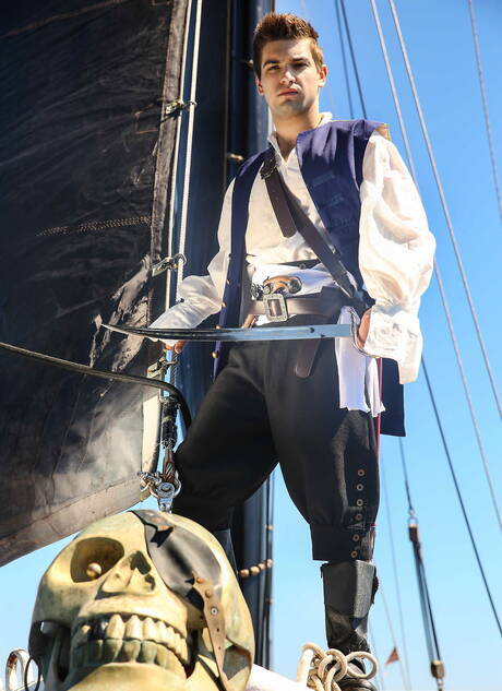 Men.com: American tough guy Johnny Rapid and latin tough guy Diego Sans sucking and screwing each other outside