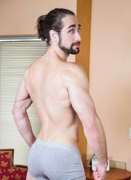 Strongman Roman Cage and american otter Jacob Peterson in hot homosexual action