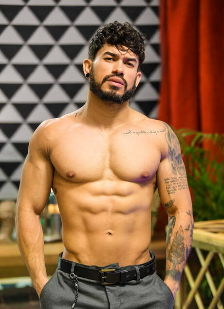 Der argentinische Kraftprotz Do und der spanische Bodybuilder Pietro Duarte haben heißen Paarsex