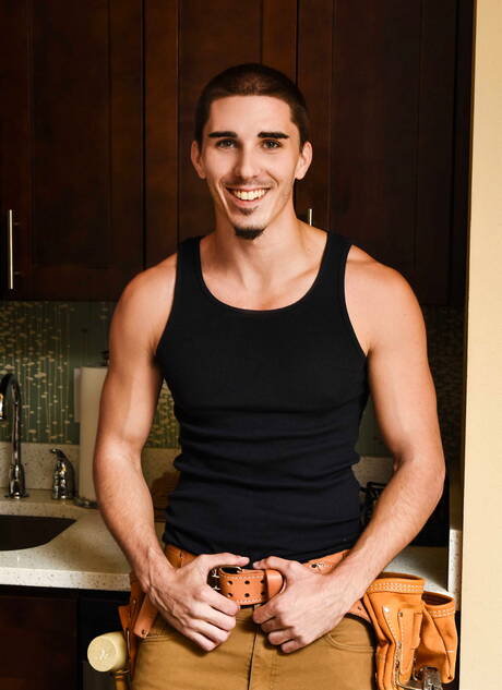 Hot american boys muscular Aspen and hunky guy Damien Kyle fuck ass after sucking in bath