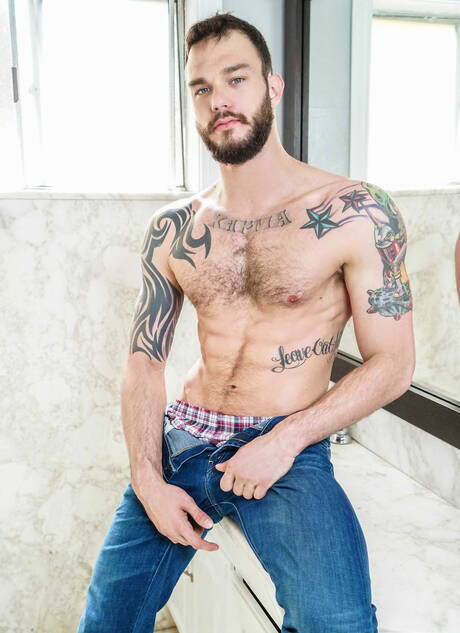 Nice american boys strongman Will Braun and strongman Cliff Jensen drilling an ass in bathroom