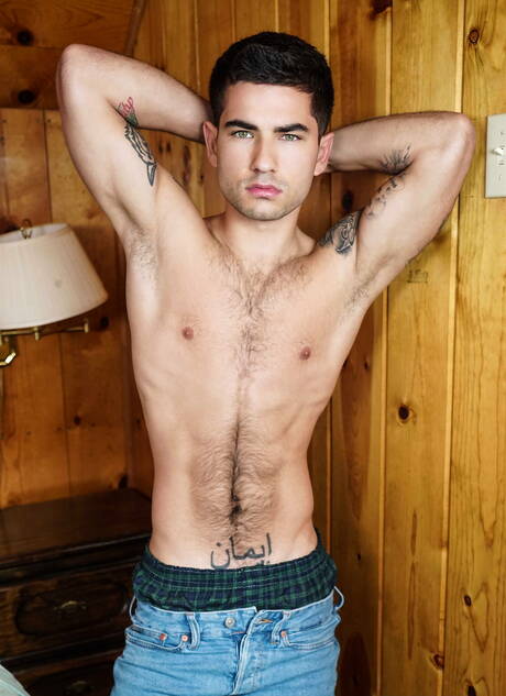 Russian husky guy Vadim Black and american muscular Noah Jones fuck ass after blowjob