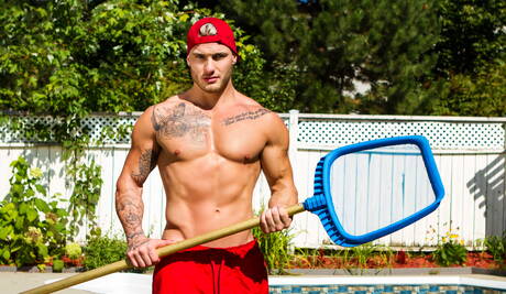 加拿大肌肉男 Thyle Knoxx 和加拿大肌肉男 William Seed 在泳池邊做愛