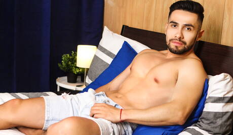 American well-built Alex Mecum and mexican strongman Derek Allan have a hot couple scene