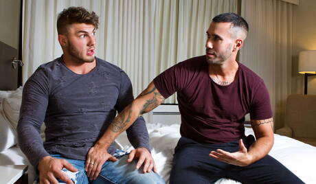 Shawn Hardy und der kräftige Kanadier William Seed ficken nach dem Blowjob in den Arsch