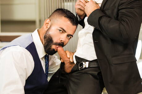 O inglês bonitão Paddy Obrian e Victor Dangelo fodem a bunda depois de chupar um pau