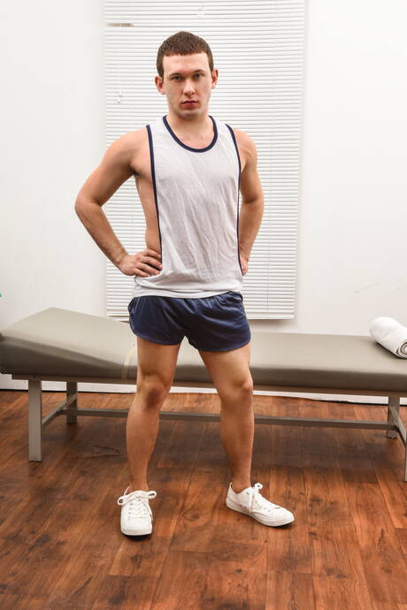 Der attraktive Amerikaner Brandon Evans und Micky Jr. haben eine heiße Pärchenszene