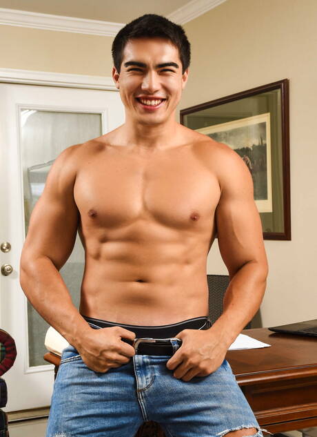 Beefy Alex Kane and american beefcake Will Braun in hot homosexual scene