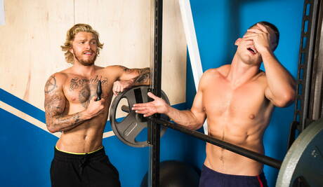 Knappe Blake Ryder en knappe Amerikaanse Jake Porter hebben de liefde bedreven