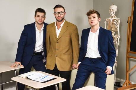 Horny guys Johnny Rapid, Grant Ryan and Aaron London in hot threesome ass bang