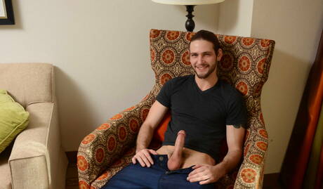 Men.com: Hot american guys beefy Will Braun and otter Duncan Black fuck after blowjob