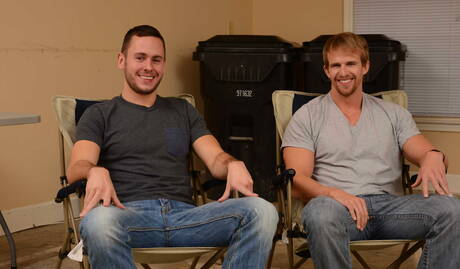 Cameron Foster, Brenner, Mike et Morgan dans un sexe de groupe torride